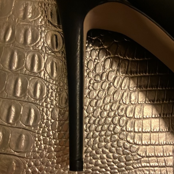 Beautiful black leather authentic Jimmy Choo boots. - Picture 3 of 10